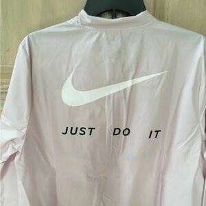 Nike Women’s Windbreaker